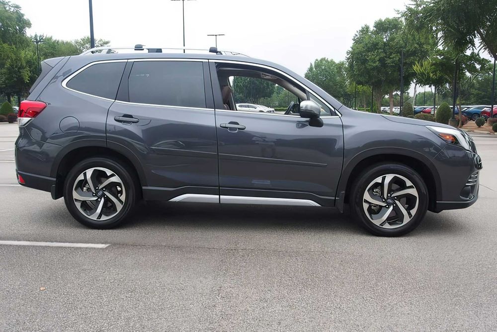 Subaru Forester      2023