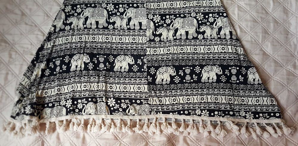 Bluzka na ramiączkach w słonie unika