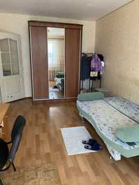 Продам 2к.кв., Урловская 17, метро Позняки , Осокорки