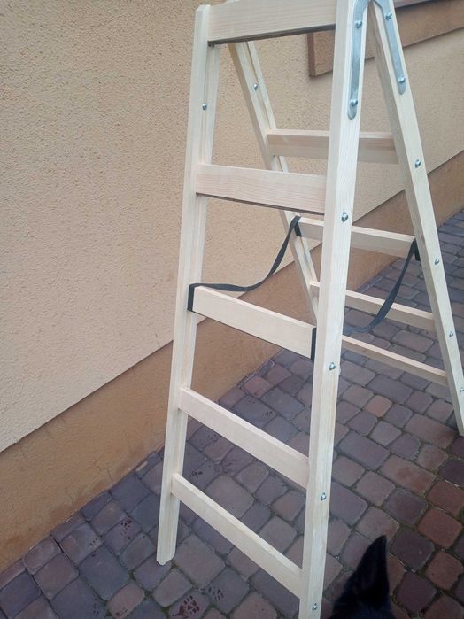Лестница будівельна стремянка-ходуля професійна драбина для риштування