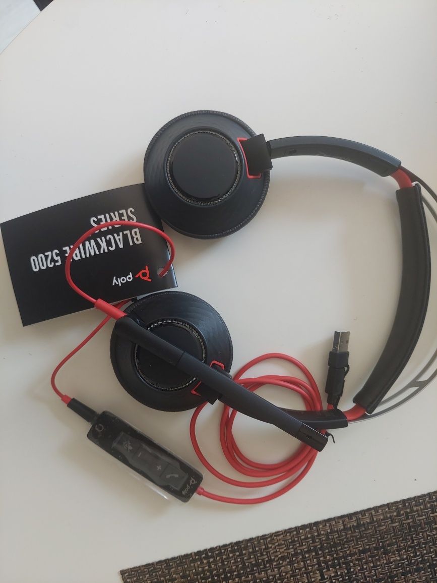 Nowe słuchawki z mikrofonem Poly Blackwire 5220
