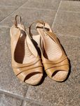Buty na koturnie