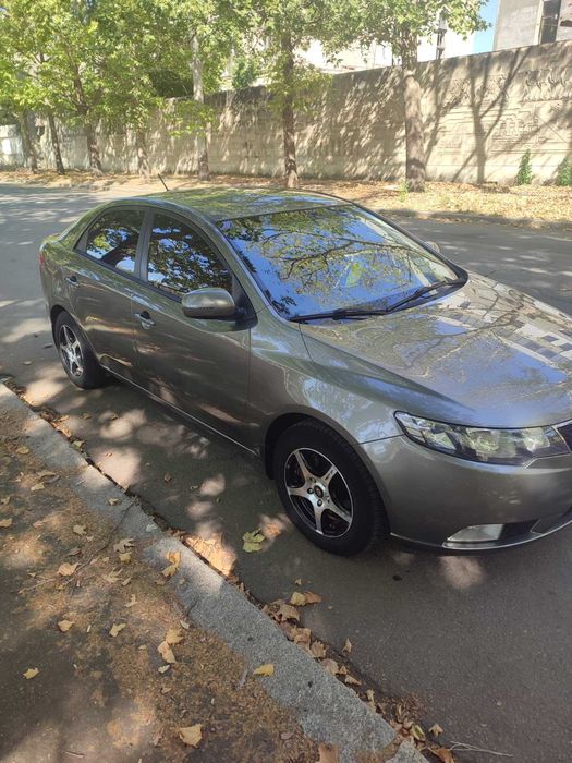 Автомобіль Kia cerato 2011р.