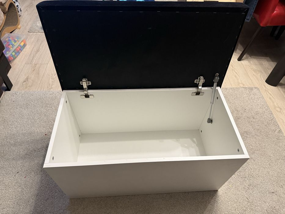 Skrzynia na zabawki z miekkim siedziskiem