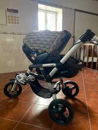 Vendo carrinho de bebê ´+ ovinho 150,00 euros