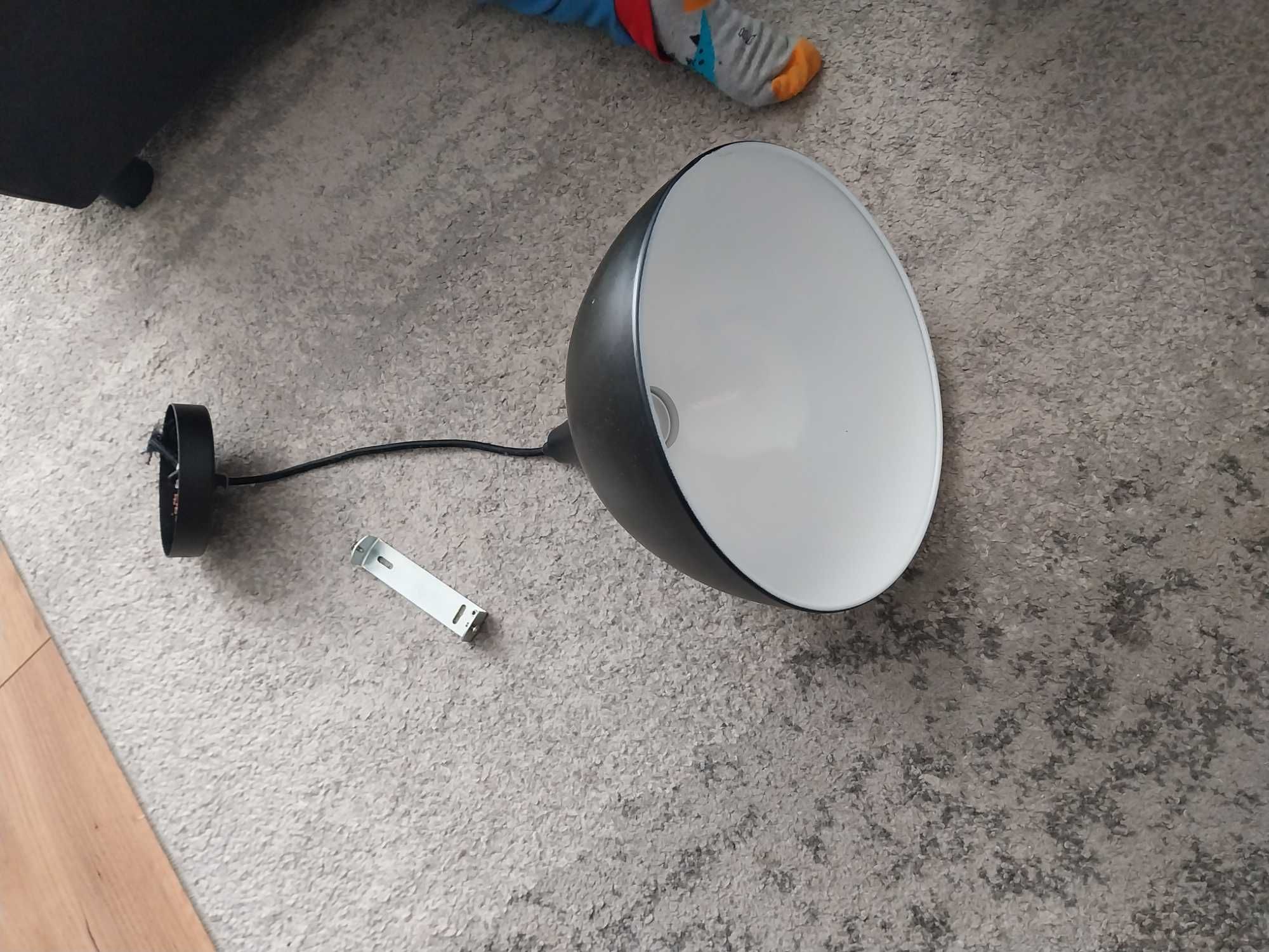 Lampa wiszącą sufitowa czarna