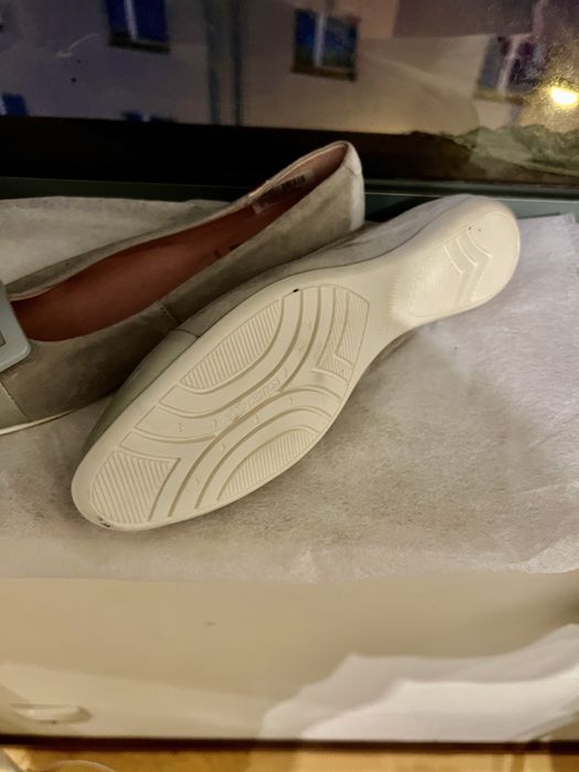 Desapego!! Sapatilha Callaghan em camurça • Tam 40 • NOVA!