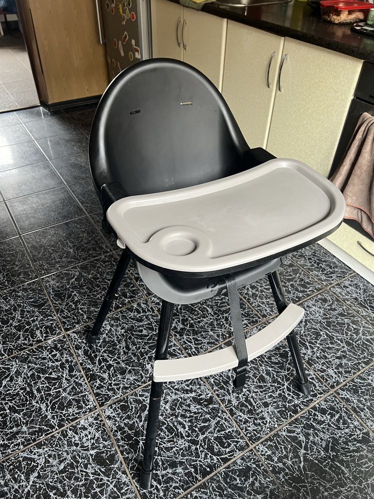 Стільчик для годування MoMi FLOVI Black