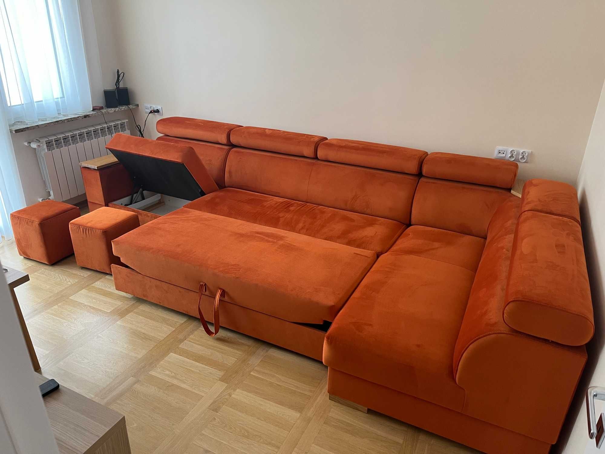 Narożnik Corneros MATADOR - 3,6m x 1,9m + półka na laptopa + dwie pufy