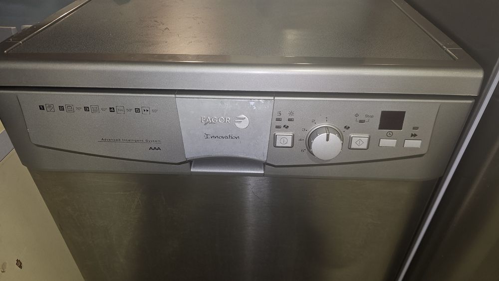 Máquina de Lavar Loiça Fagor 2LF013SX  inox – troco por telemovel