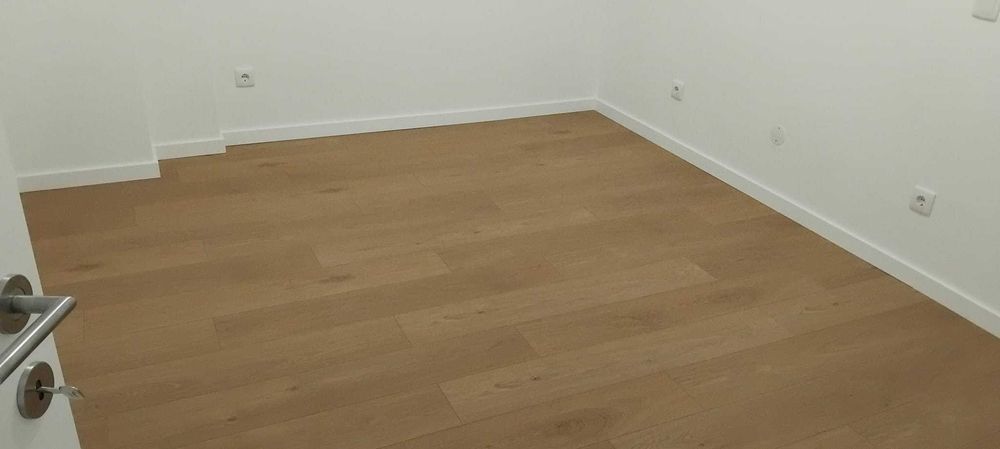 Apartamento totalmente renovado em frente à estação Trindade Porto