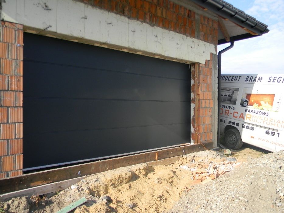 Brama segmentowa garażowa - 500 x 225 na wymiar ANTRACYT