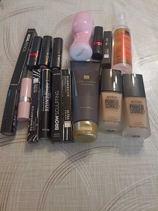 Zestaw kosmetyków damskich