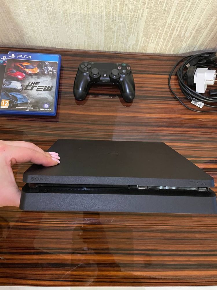 Sony PlayStation 4 Slim 500GB / PS4 slim + 1 контролер + 2 гри