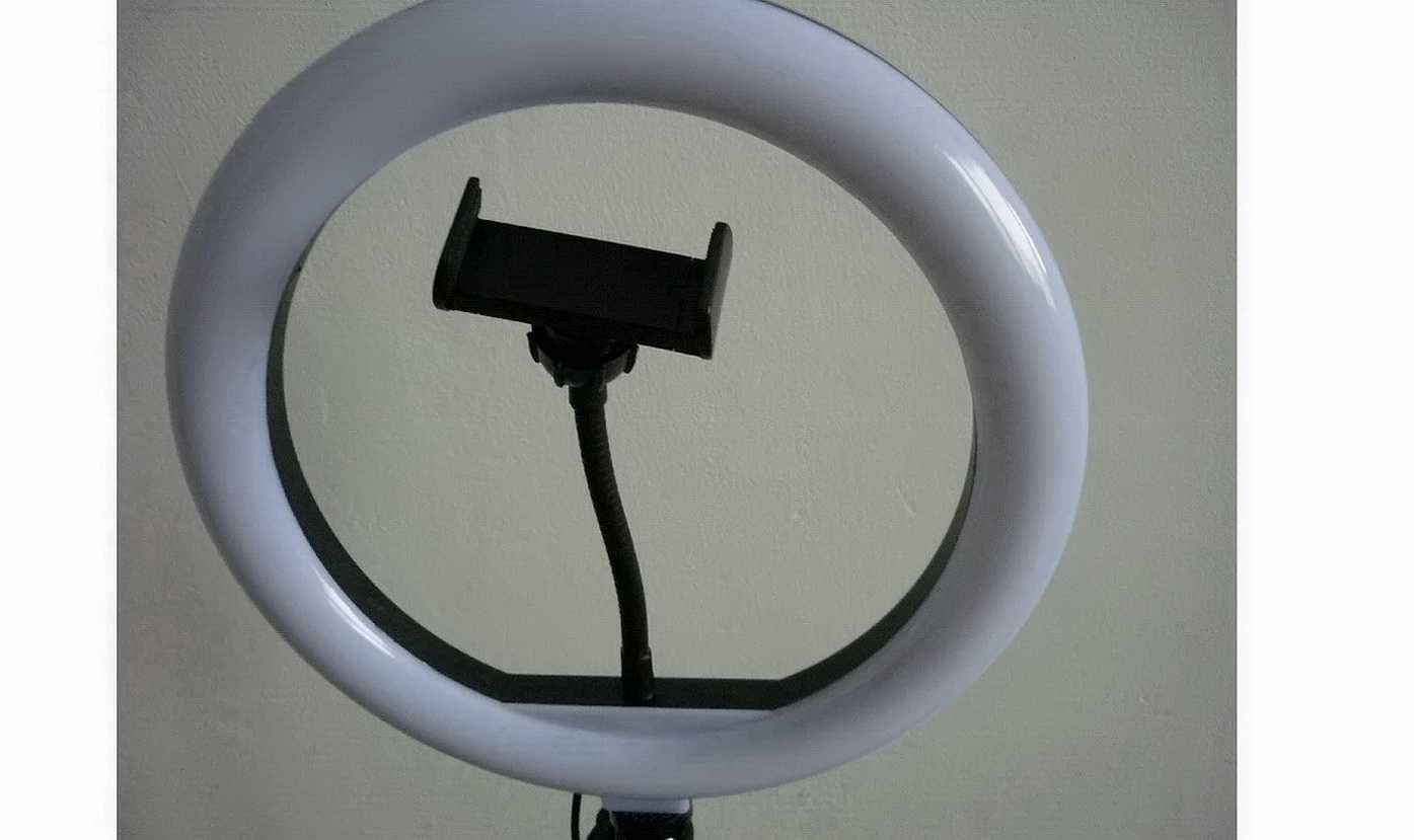 Кольцевая лампа блогера 19W LED, 26 см, со штативом, пультом