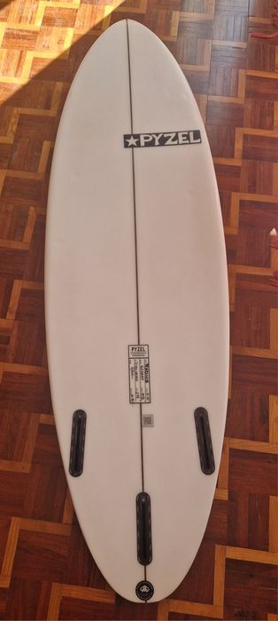 Prancha Surf Pyzel Radius 5.10 27L – Bom Estado, com 3 Quilhas