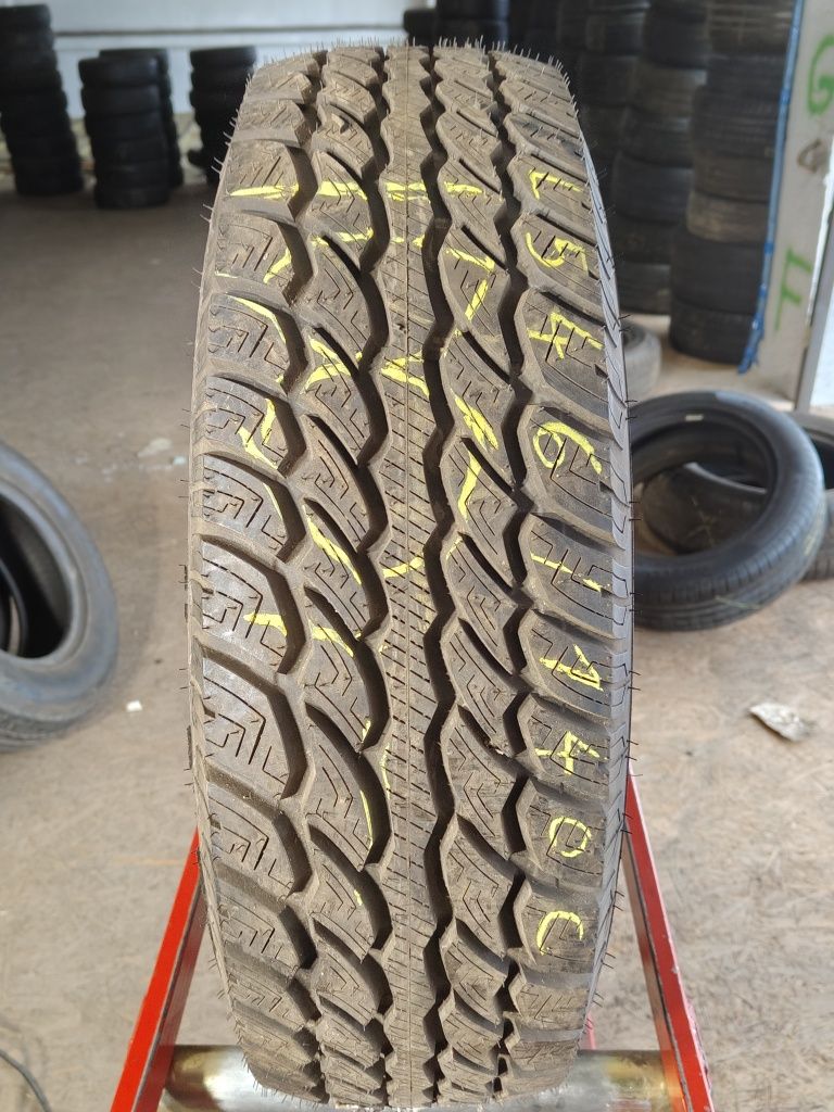 235/75R15  105 S WildCat Radial A/T      L546/140C