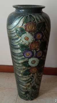 Jarrão ceramica pintado em relevo