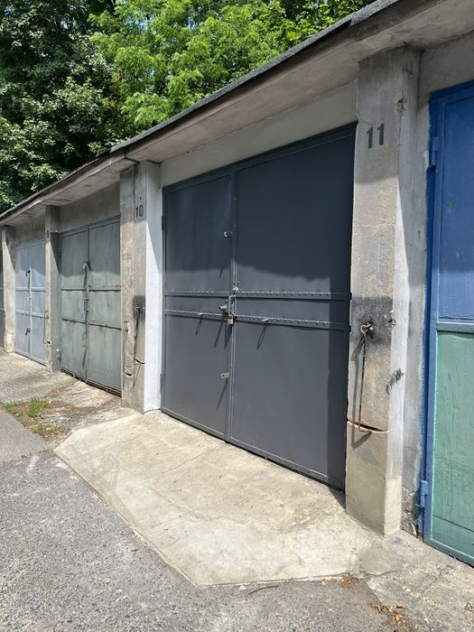 Garaż murowany 16m z prądem na granicy  Świętochłowic i Chorzowa