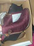 Botas  bordeaux e preto nunca  usadas n° 36