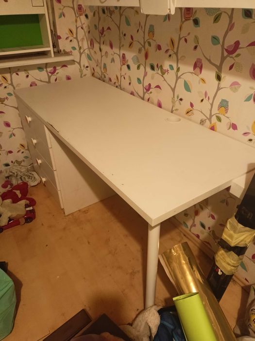 Łóżko piętrowe z biurkiem