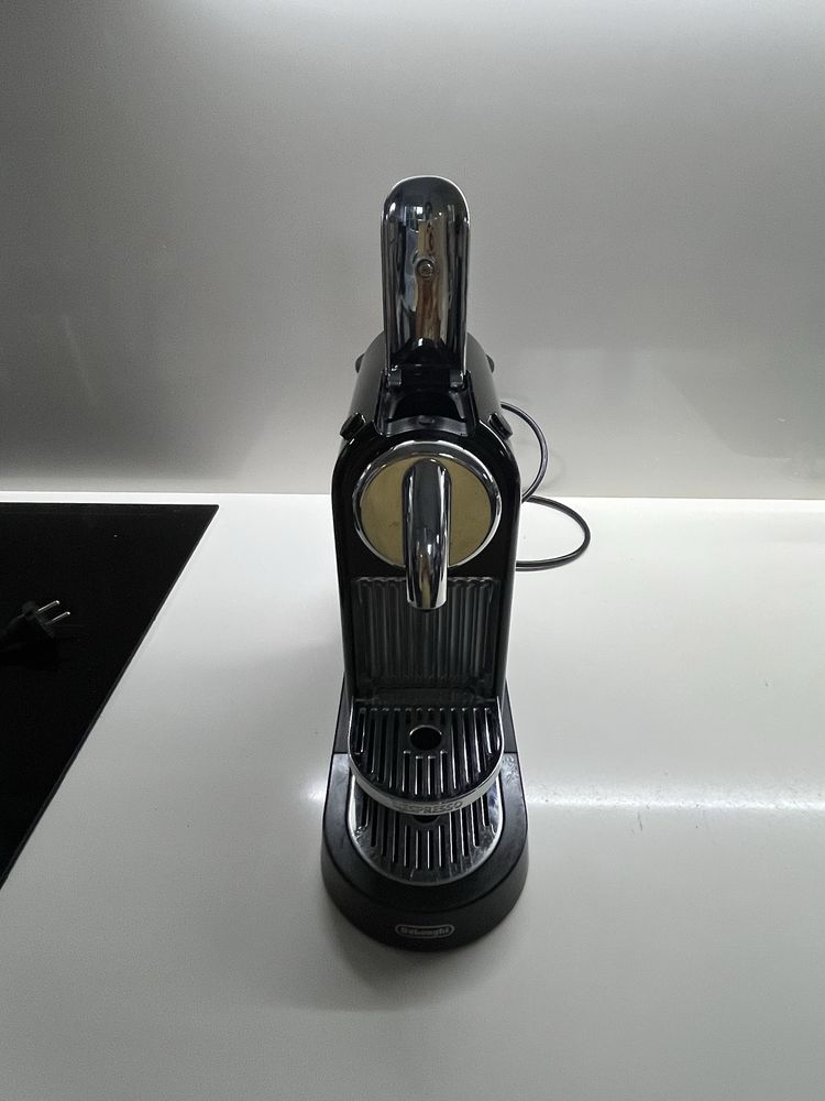 Máquina de café Nespresso Delongui