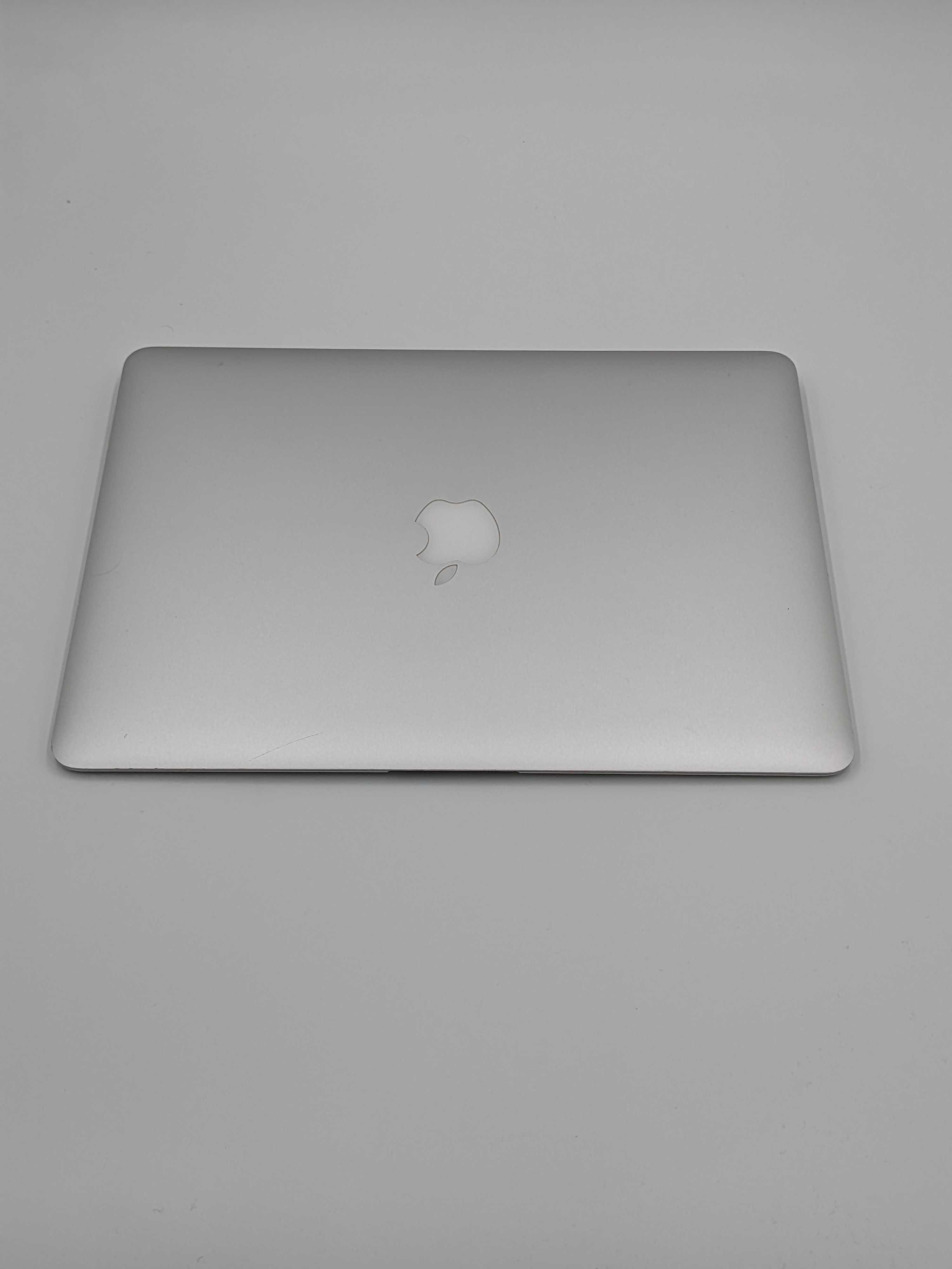 Ноутбук Apple MacBook Air 13,3 2014 (i7/8/256)