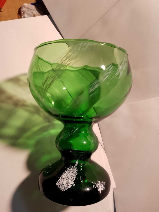 Wazon Kielich zielone szkło ozdobne duży