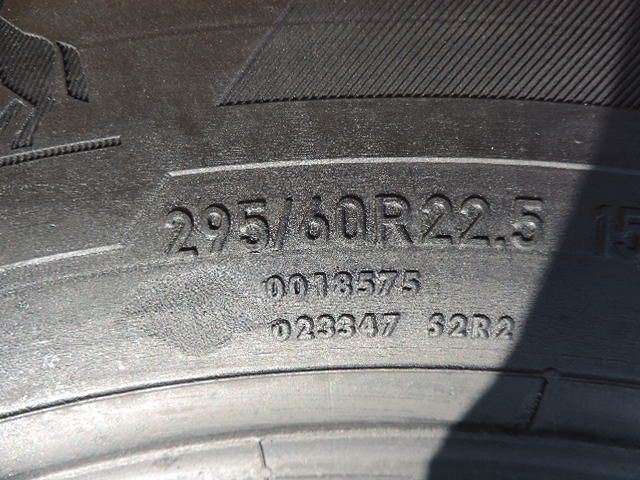 Opony 295 60 R22.5 150/147L napęd bieżnikowane Typ Michelin XDE2+