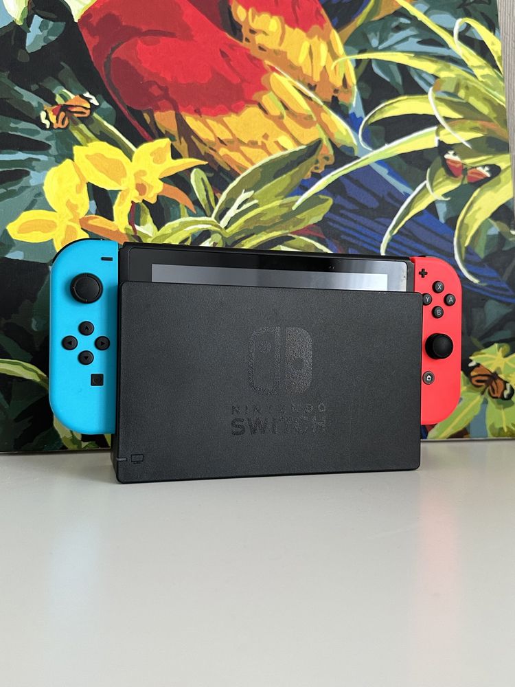 Nintendo switch + карта памʼяті на 128 гб у подарунок, не прошита