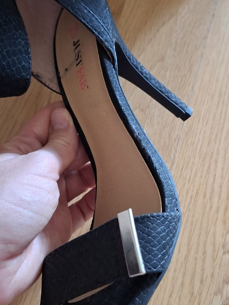 JustFab sandaly na obcasie - rozmiar 40, obcas 10,5cm