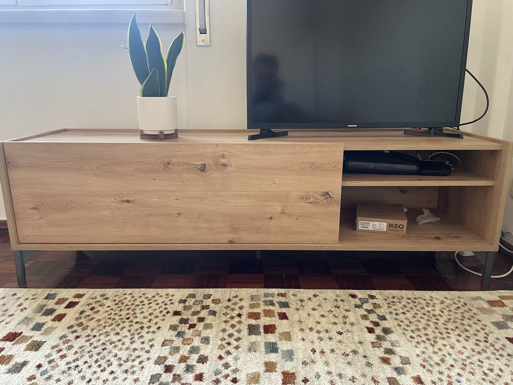 Vendo movel TV com 3 meses de uso