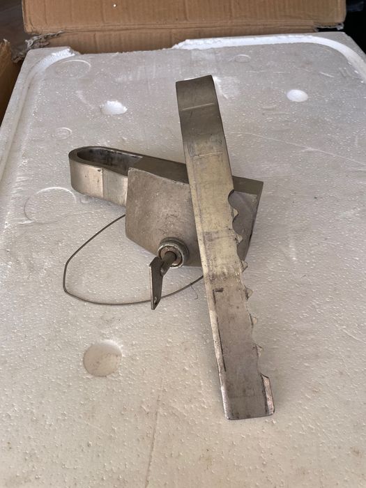Fecho de segurança para semi-reboques
