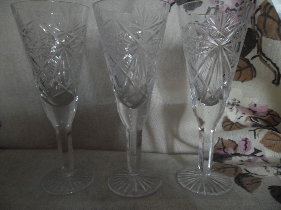 Продам набор хрустальных фужеров " МАЛЬЦОВСКИЙ"