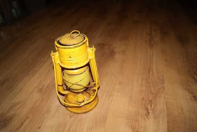 Lampa naftowa Feuerhand