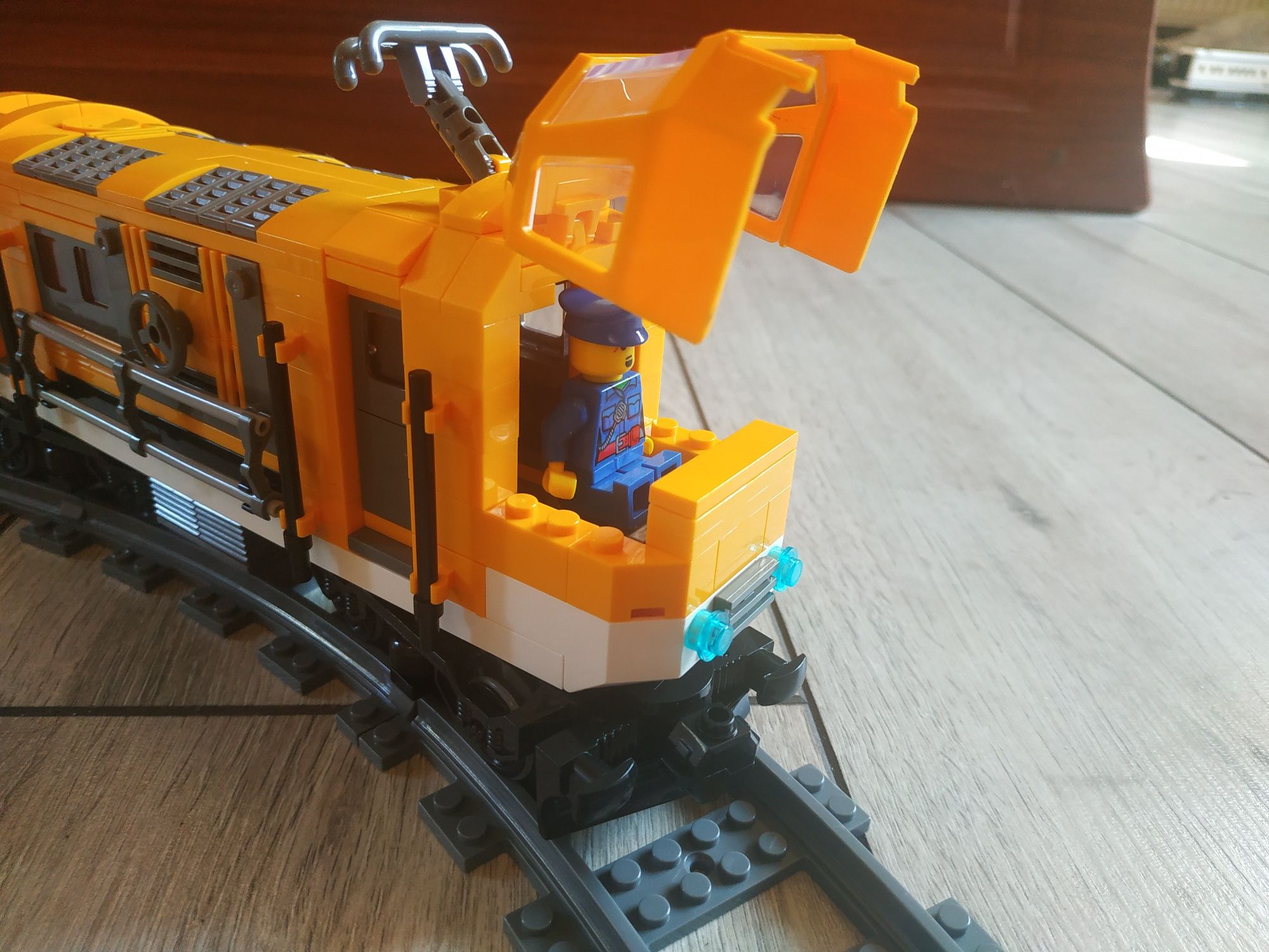 Поїзд Rail Transit QL0308 (поезд, сумісний з Lego)