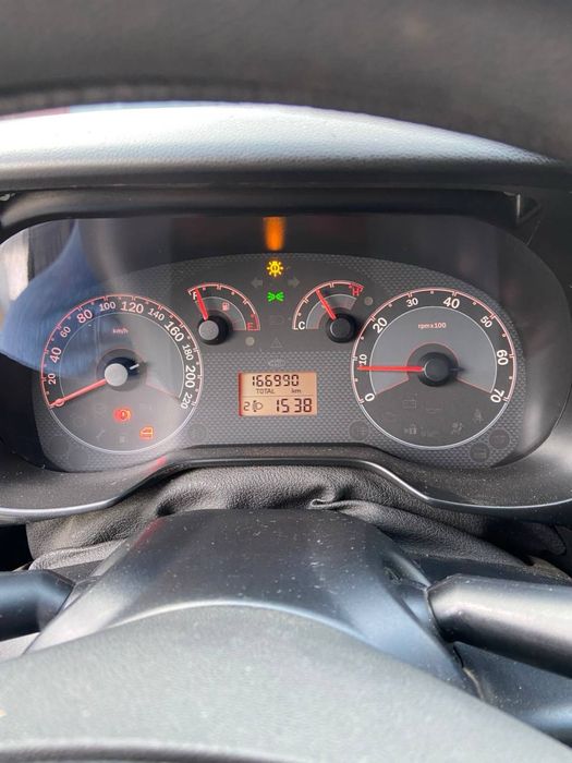 Продам Fiat Linea 2010