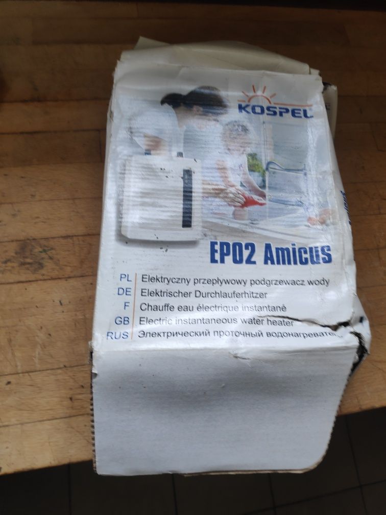 Przepływowy ogrzewacz wody 6kW mocny
