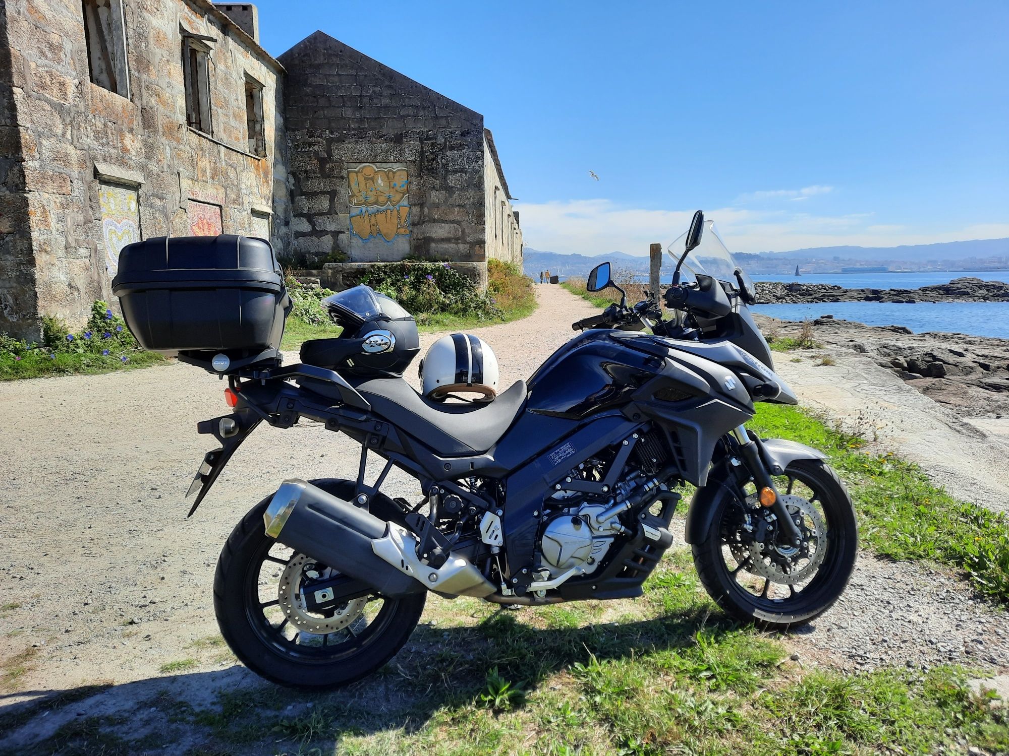 Moto Suzuki V-Strom 650 de 2019