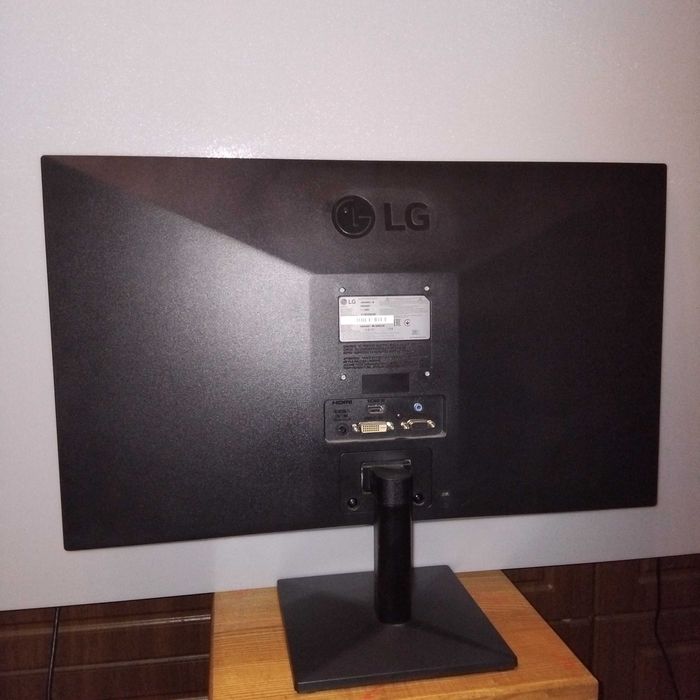 Монітор LG 24EA430V, HDMI, DVI, VGA
