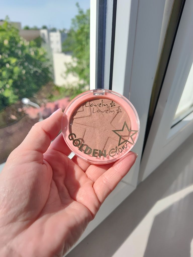 Bronzer Golden Glow od Lovely