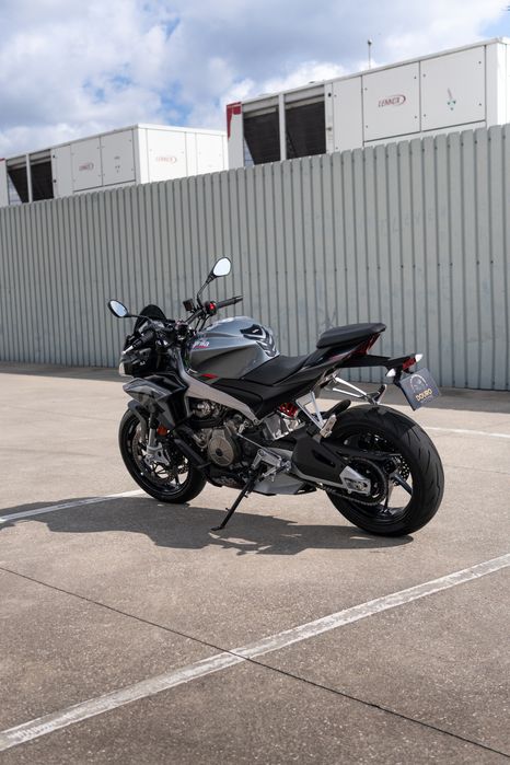 Aprilia Tuono 660