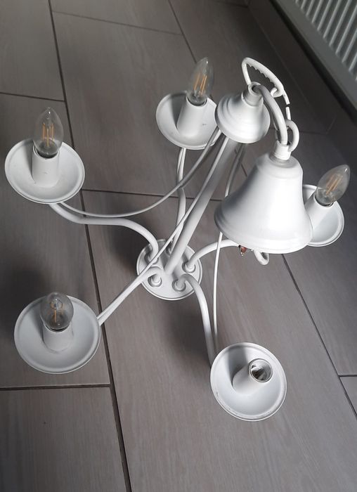 Lampa biała - żyrandol
