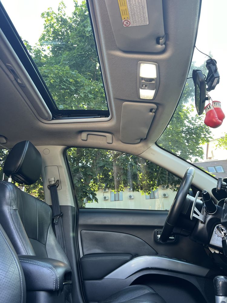 Продам Mitsubishi outlander XL