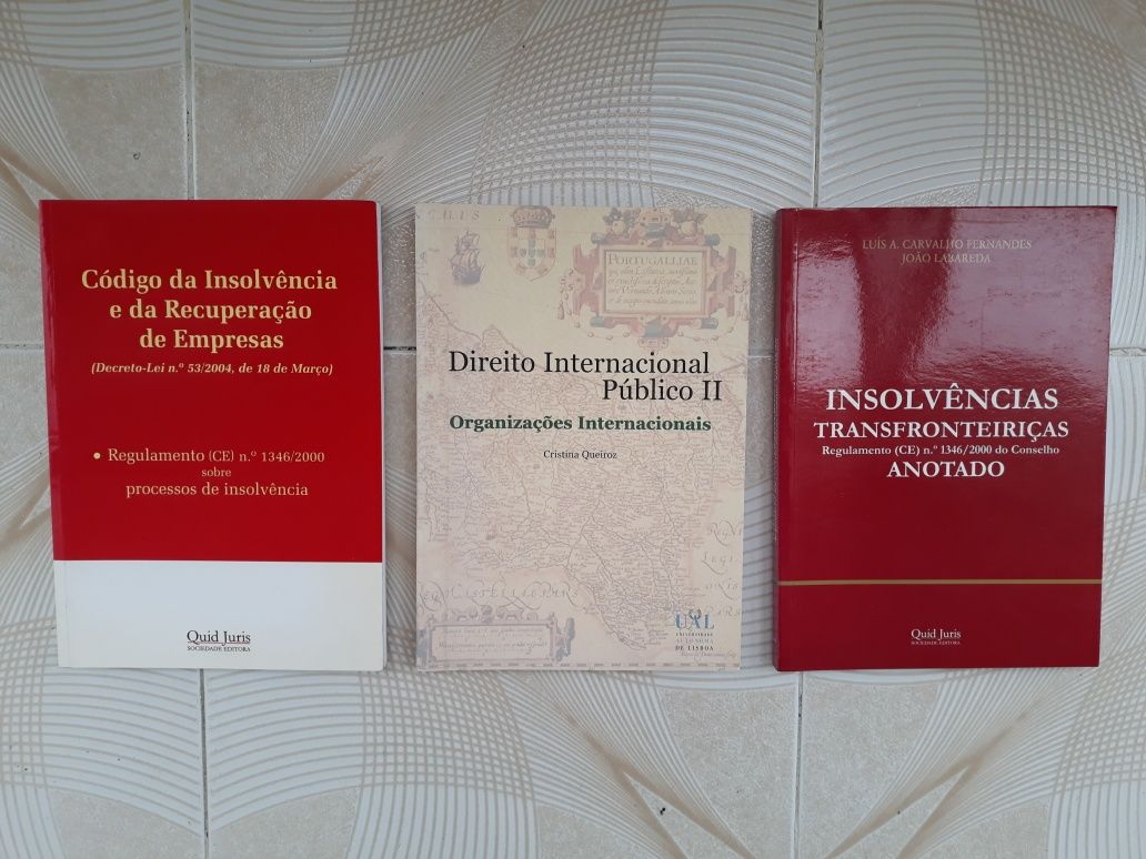 Livros técnicos de Direito e Economia