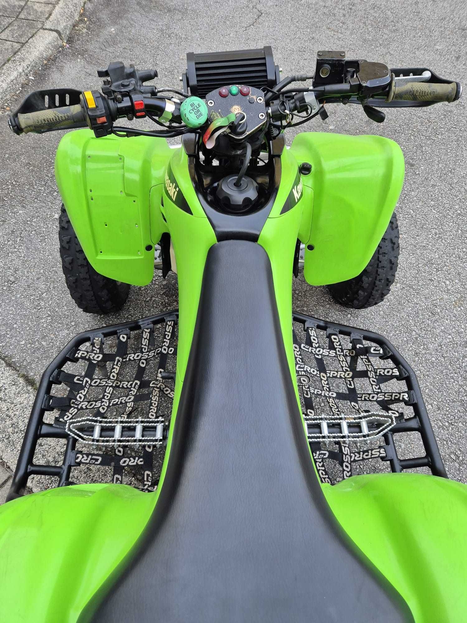 Moto 4 - Kawasaki KFX 400 / Suzuki LTZ 400