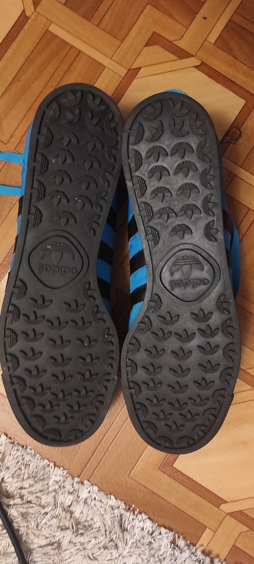 Продам почти новые кросовки Adidas Orion 46