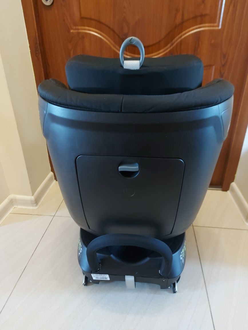 BRITAX RÖMER Dualfix 2 R Cosmos Black Fotelik samochodowy