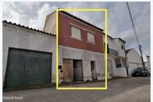 Moradia com 170m2 em São Miguel do Rio Torto – Abrantes