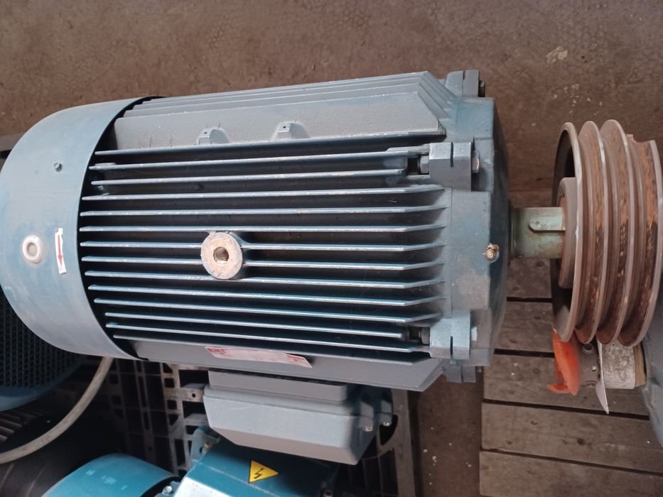 Silnik elektryczny 30 kW 1460 r/min